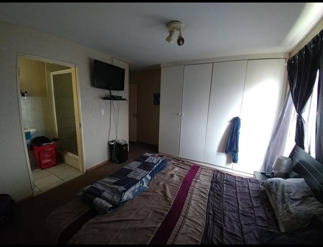 2 BEDROOM PROPERTY TO RENT IN SONNEVELD
